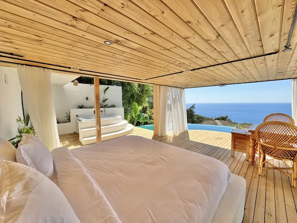 Papatya ( Full Sea View , Private Pool and Jacuzzi )