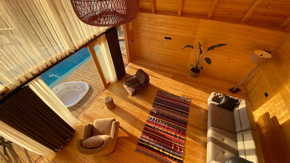 LAVANTA ( Private Pool and Jacuzzi )