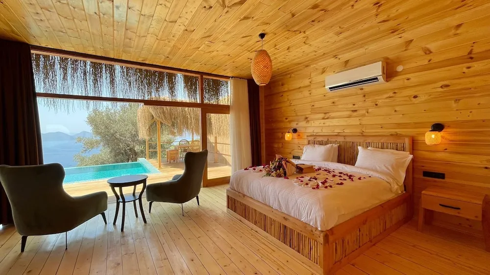 PALAMUT SUITE (private pool and jaccuzi)