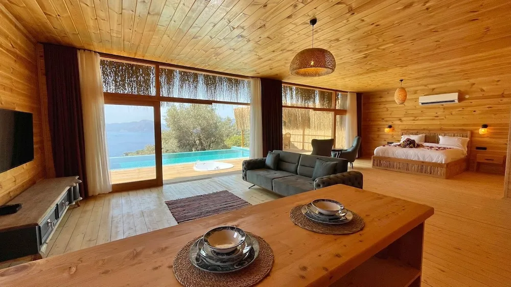 PALAMUT SUITE (private pool and jaccuzi)