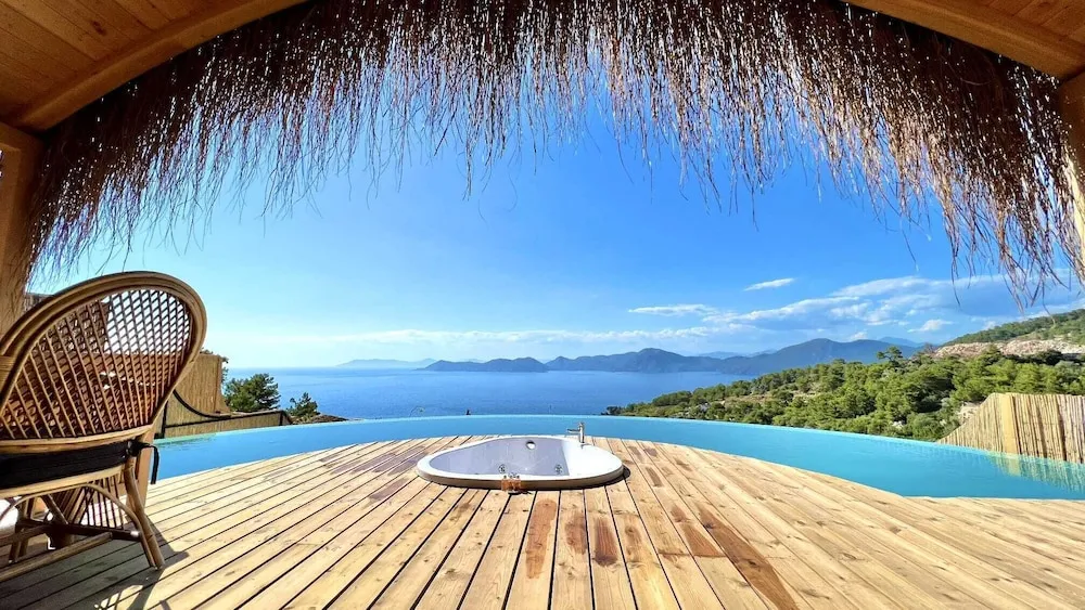 Ladin ( Private Pool And Jacuzzi )