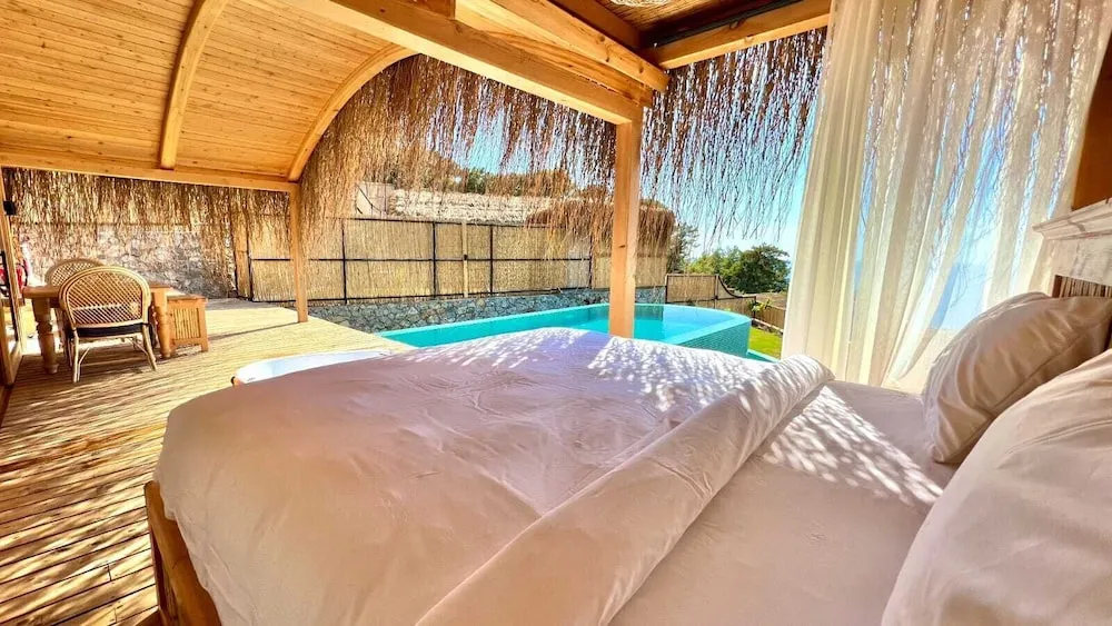 Limon ( Private Pool and Jacuzzi )