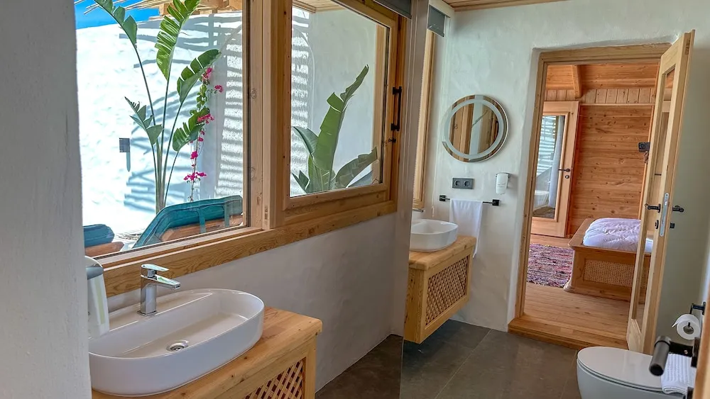 Petunya ( Sea View 100% Privacy Pool and Jacuzzi )