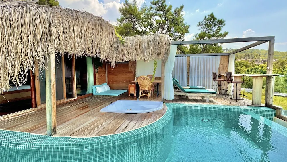 Gelincik ( Private Pool and Jacuzzi )