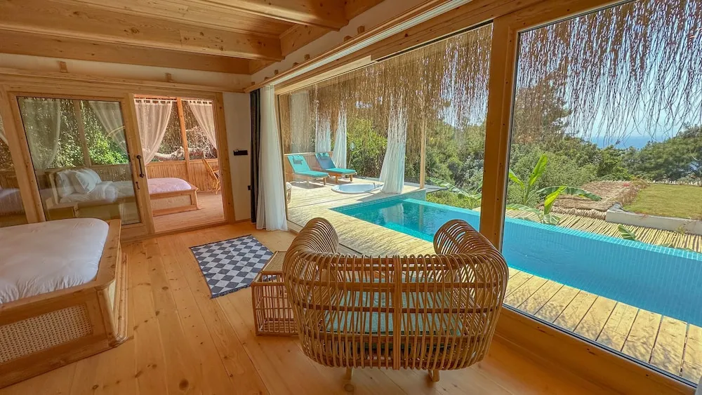 MERCAN (private pool and jacuzzi)