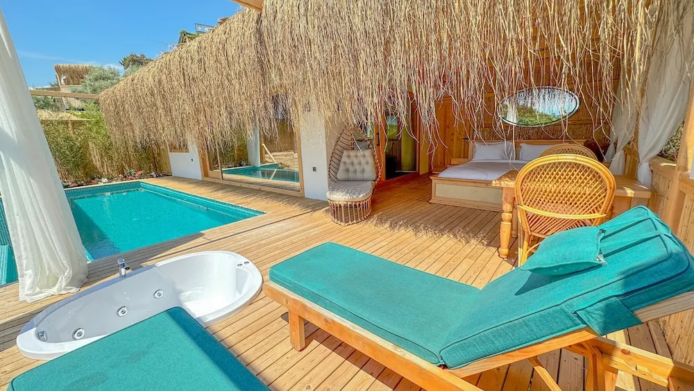 MERCAN (private pool and jacuzzi)