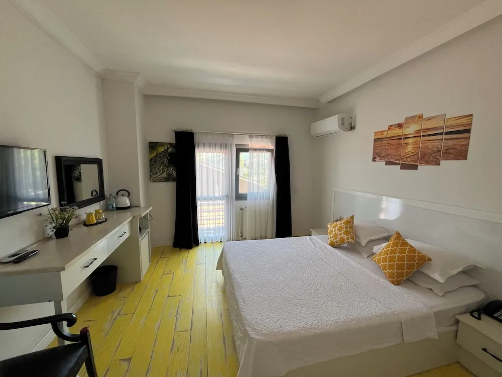 Standard Tek Büyük Yataklı Oda, Balkon, Şehir Manzaralı (Samyeli)