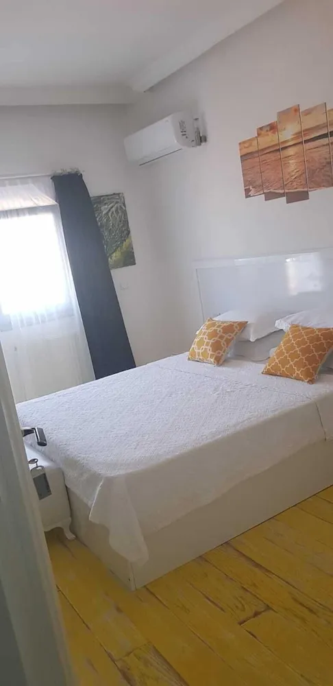 Standard Tek Büyük Yataklı Oda, Balkon, Şehir Manzaralı (Samyeli)