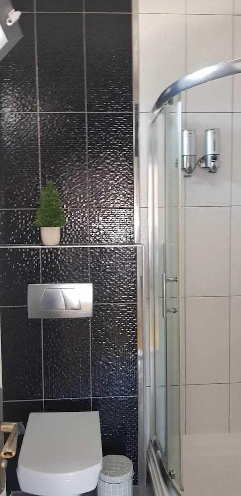 Standard Tek Büyük Yataklı Oda, Balkon, Şehir Manzaralı (Samyeli)