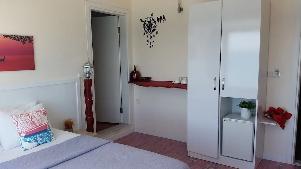 Standard Tek Büyük Yataklı Oda, Deniz Manzaralı (Yıldız)
