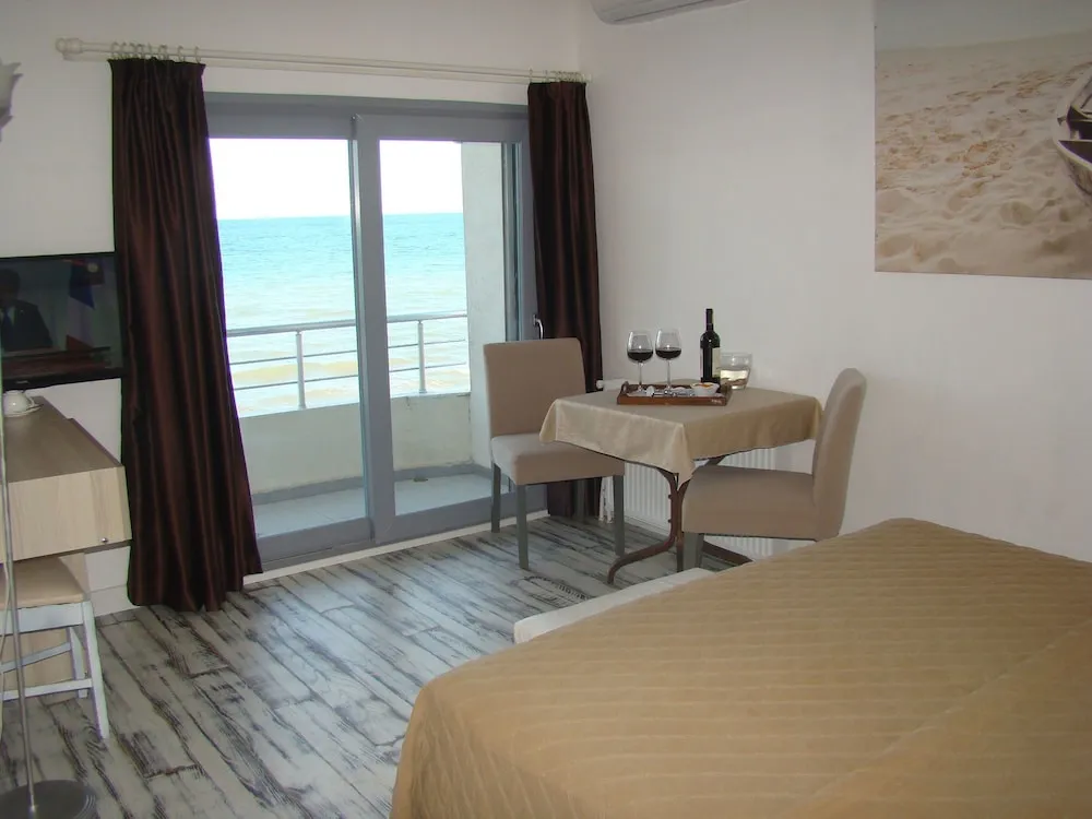 Standard Tek Büyük Yataklı Oda, Balkon, Deniz Manzaralı (Poyraz)