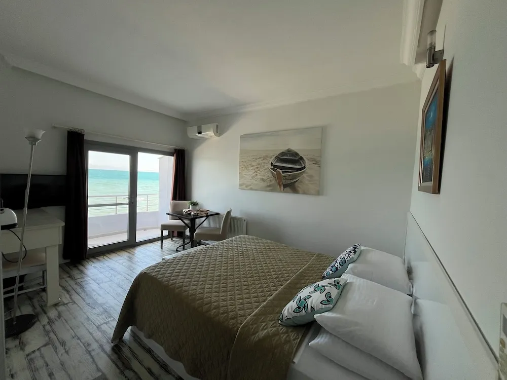 Standard Tek Büyük Yataklı Oda, Balkon, Deniz Manzaralı (Poyraz)