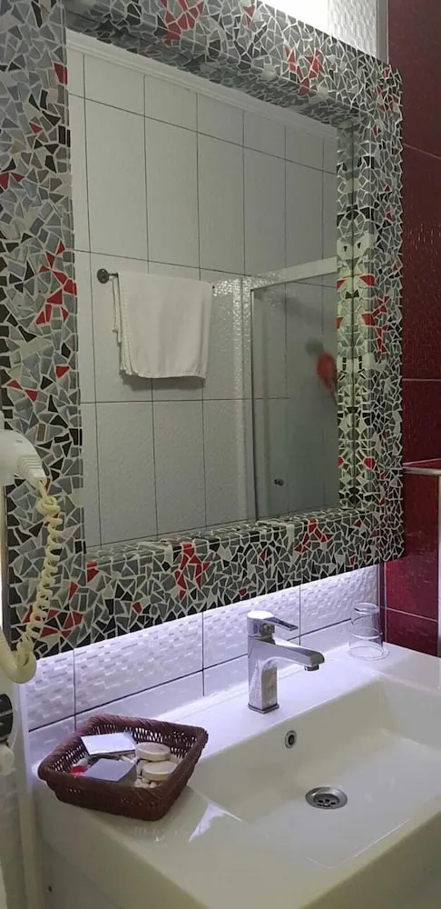Standard Tek Büyük Yataklı Oda, Balkon, Deniz Manzaralı (Poyraz)