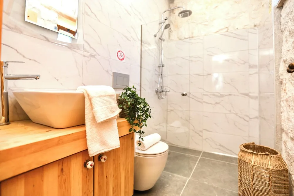 Comfort Oda, 1 Çift Kişilik Yatak, Sigara İçilmez, Avlu Manzaralı