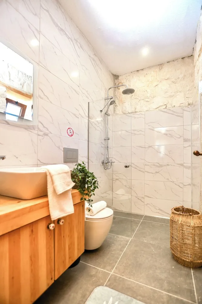 Comfort Oda, 1 Çift Kişilik Yatak, Sigara İçilmez, Avlu Manzaralı