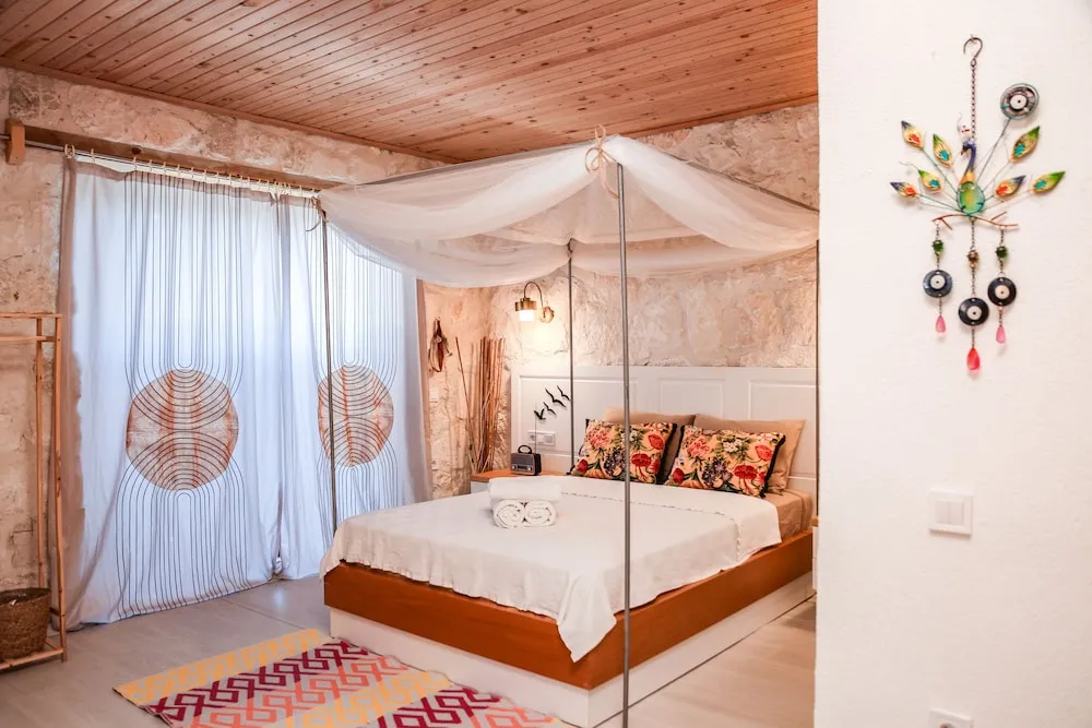 Comfort Oda, 1 Çift Kişilik Yatak, Sigara İçilmez, Avlu Manzaralı