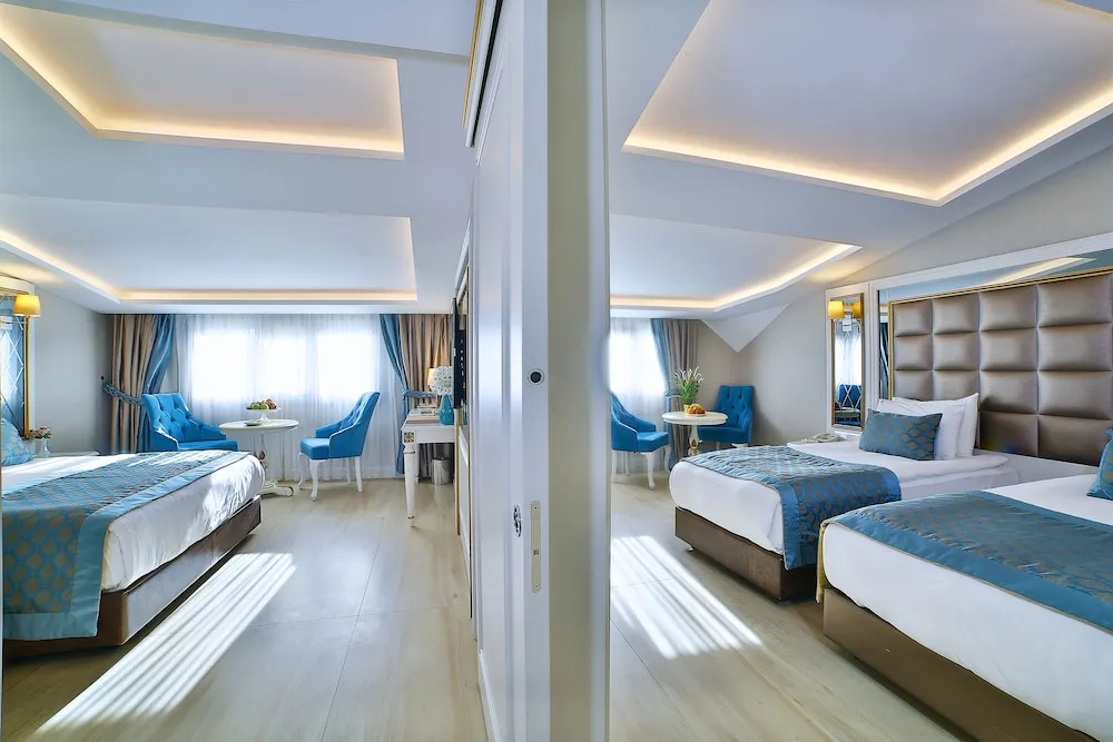 Corner Quadruple Room