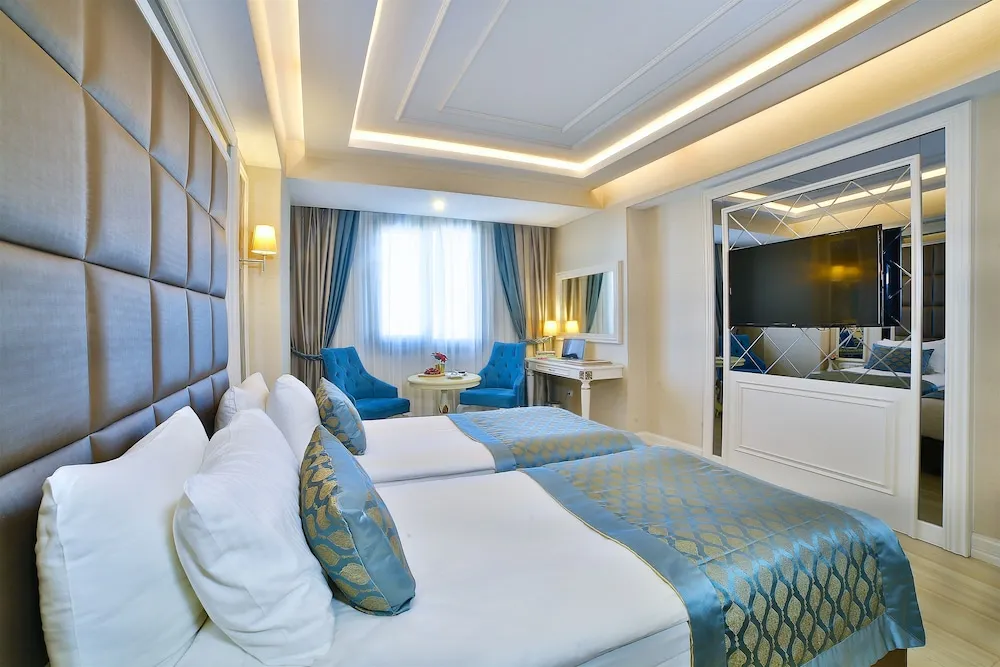 Deluxe Room with Twin Bed