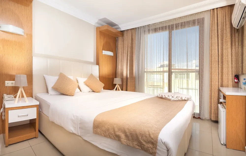 Economy Room