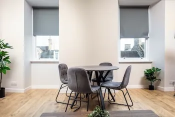The Annick Suite No.2