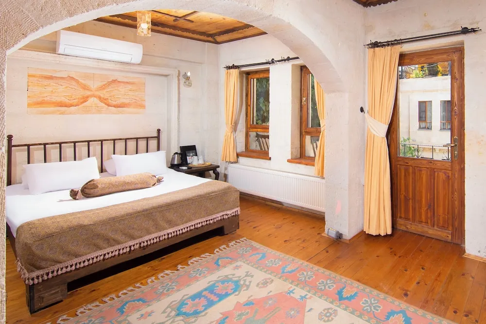 Sinasos Deluxe Konak Room