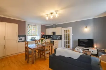 The Gallery Apartment