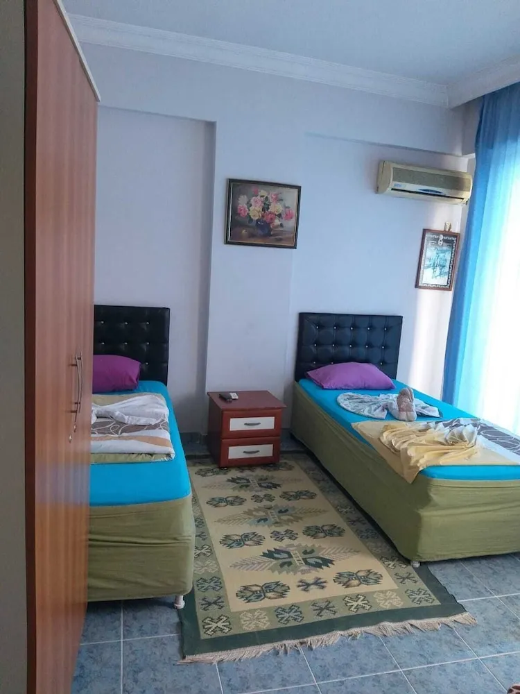 Junior Tek Büyük veya İki Ayrı Yataklı Oda, Sigara İçilebilir, Şehir Manzaralı