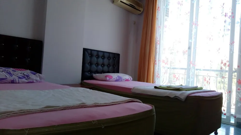 Junior Tek Büyük veya İki Ayrı Yataklı Oda, Sigara İçilebilir, Şehir Manzaralı