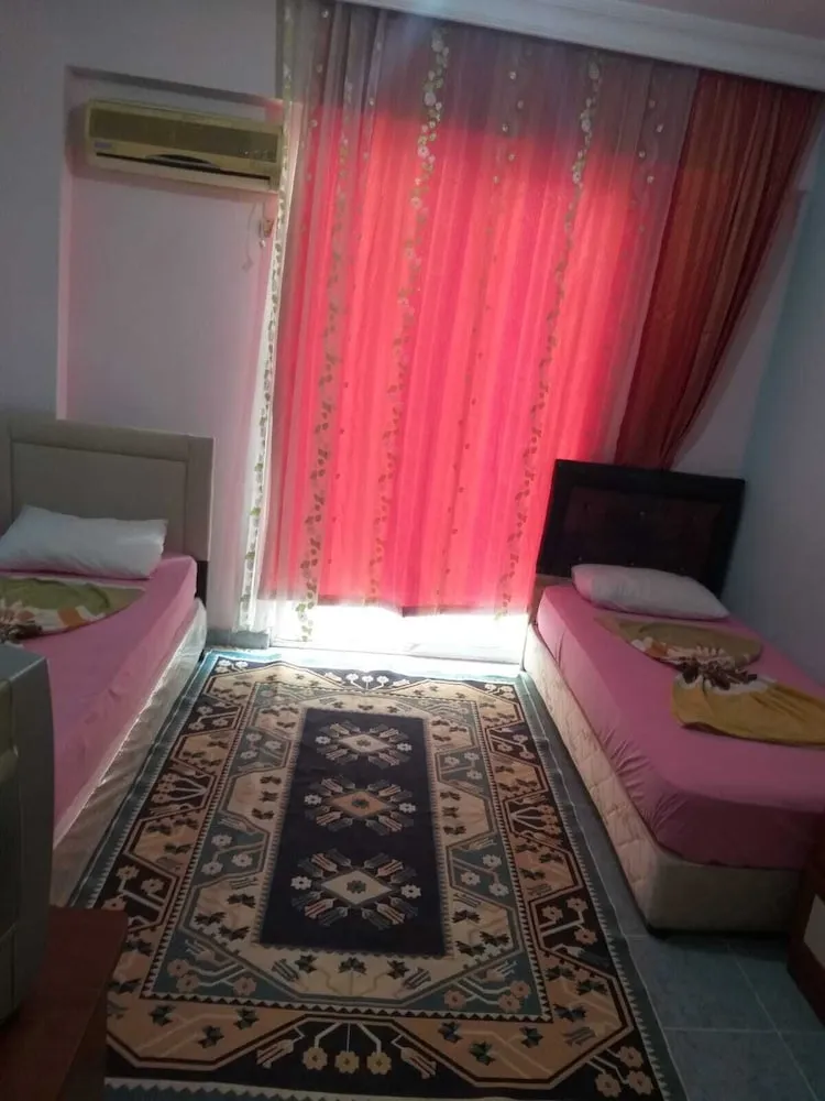 Junior Tek Büyük veya İki Ayrı Yataklı Oda, Sigara İçilebilir, Şehir Manzaralı