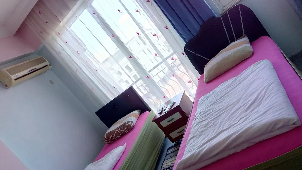 Junior Tek Büyük veya İki Ayrı Yataklı Oda, Sigara İçilebilir, Şehir Manzaralı