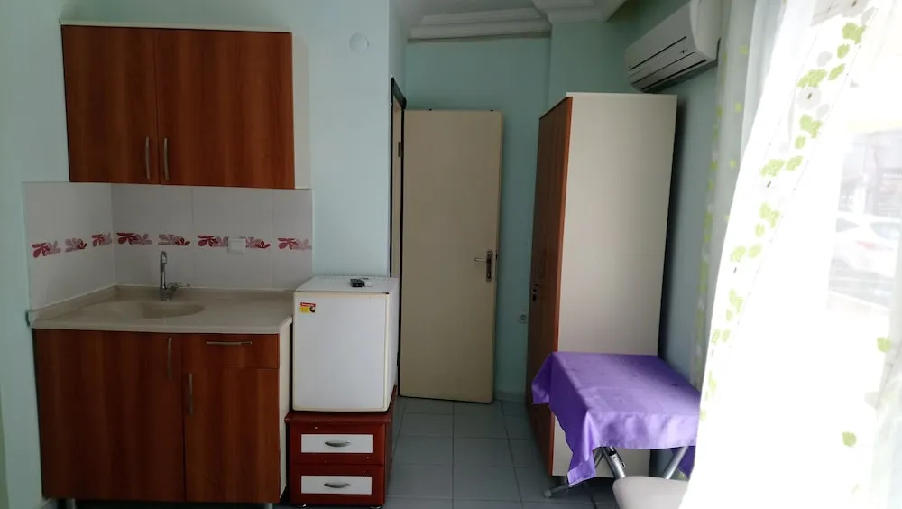 Comfort Tek Büyük veya İki Ayrı Yataklı Oda, 1 Tek Kişilik Yatak, Sigara İçilebilir, Bahçe Manzaralı