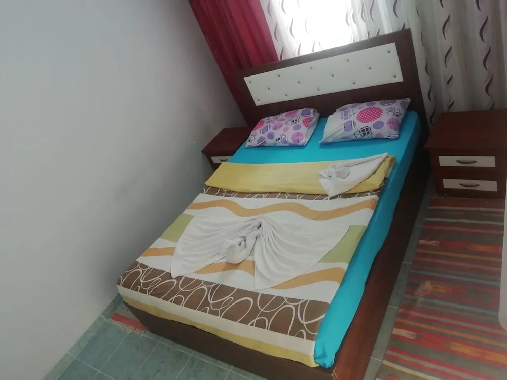 Standard Tek Büyük veya İki Ayrı Yataklı Oda, Birden Çok Yatak, Sigara İçilebilir, Bahçe Manzaralı