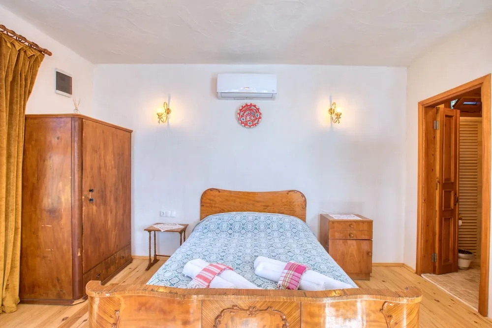 Deluxe Tek Büyük Yataklı Oda (Mistik)