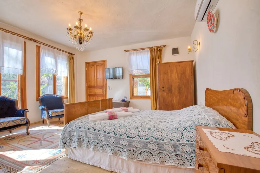 Deluxe Tek Büyük Yataklı Oda (Mistik)