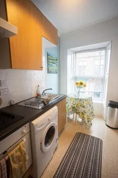 Sandgate 2-bed Apartment in Ayr Central Location