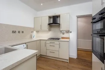 Seafield House - Donnini Apartments