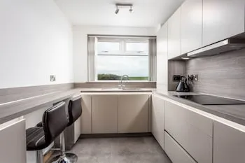 West Sands - Donnini Apartments