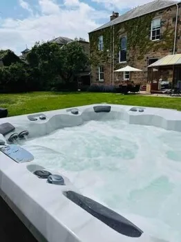 Burnock Lodge - Donnini Apartments