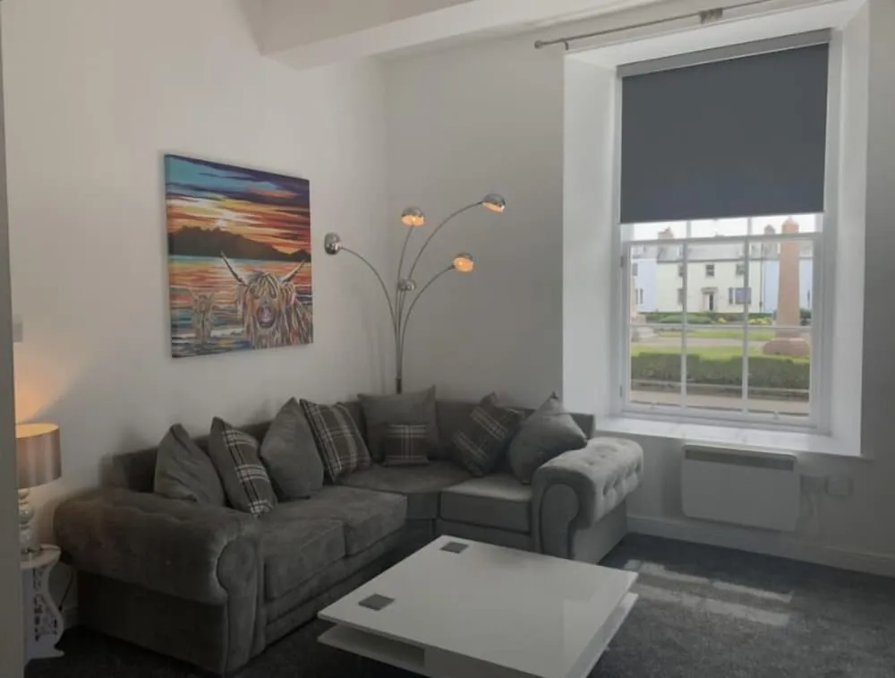 Ayr Cozy Corner Apartment