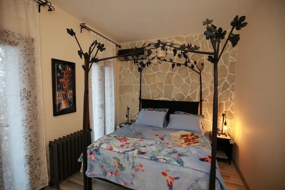 Tek Büyük Yataklı Oda, Balkon, Deniz Manzaralı