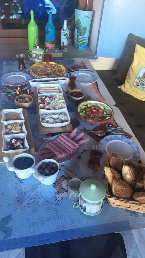 Konaklama yerinin ön cephesi