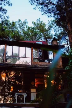 Kayserkaya Cottages & Camping