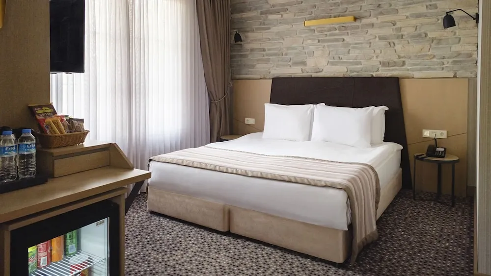 Deluxe Tek Büyük Yataklı Oda, Teras, Nehir Manzaralı