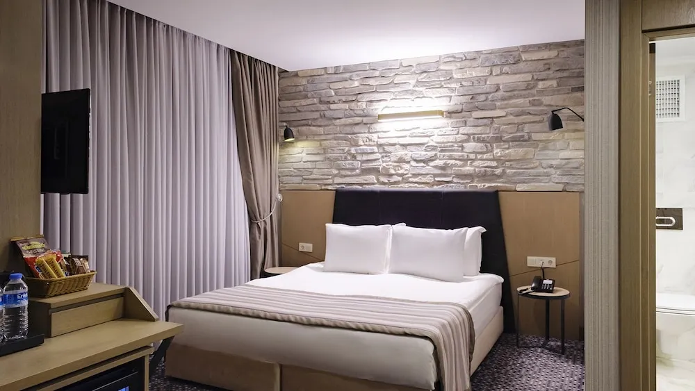 Deluxe Tek Büyük Yataklı Oda, Teras, Nehir Manzaralı