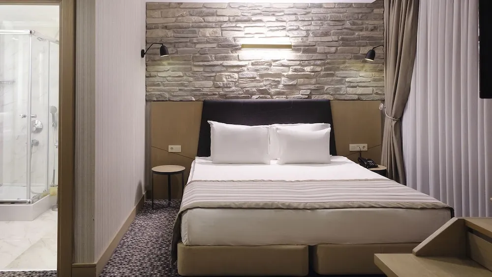 Deluxe Tek Büyük Yataklı Oda, Teras, Nehir Manzaralı