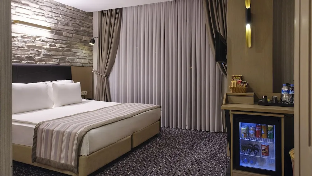 Deluxe Tek Büyük Yataklı Oda, Teras, Nehir Manzaralı