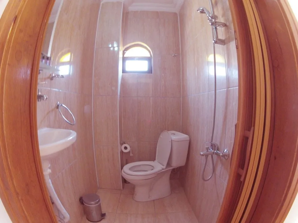 Dört Kişilik Oda, Özel Banyo
