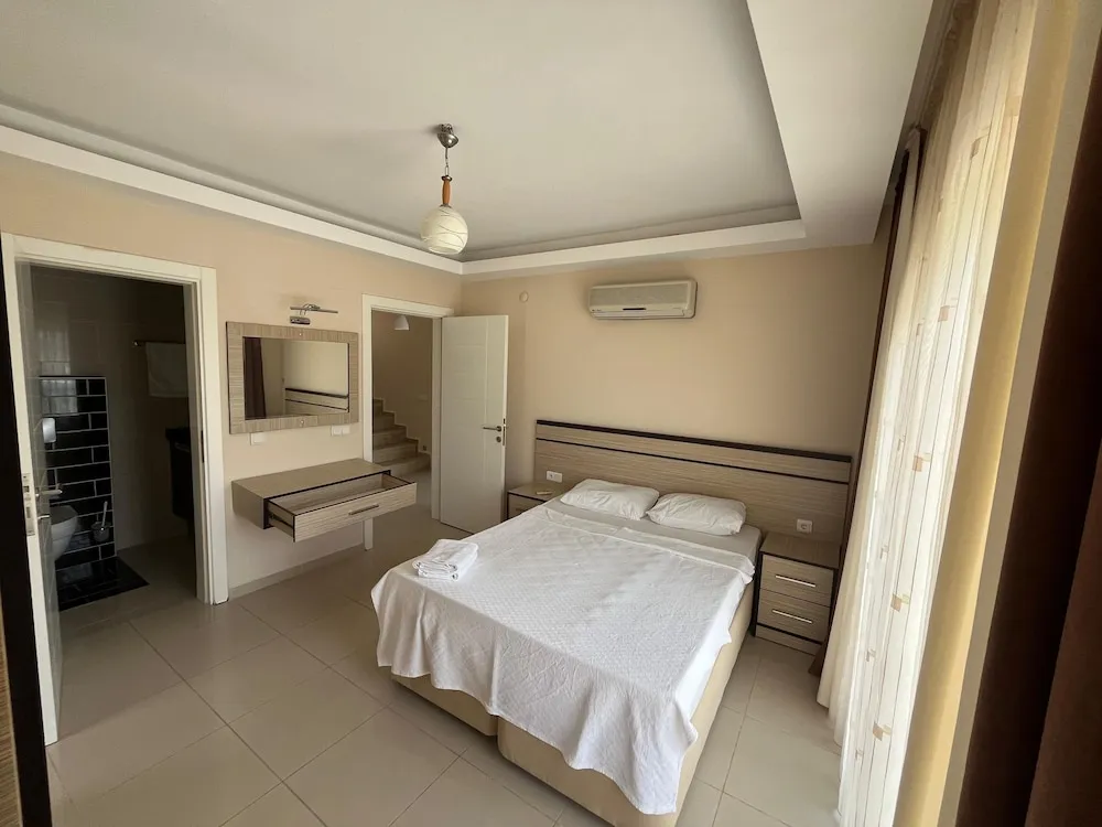 Family Villa, 4 Yatak Odası, Havuz Manzaralı, Havuz Kenarı