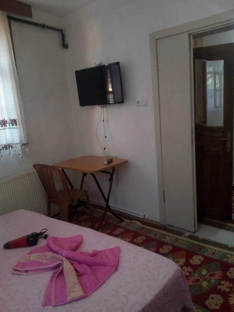 Ortak Ranzalı Oda, Sadece kadınlar için