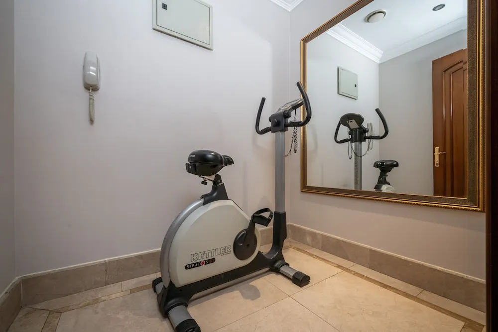 Delux Connectined Room